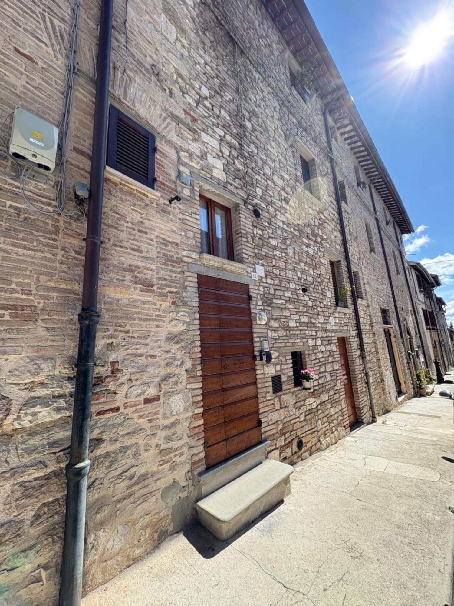 Casa Vacanze Il Borgo Губбио Экстерьер фото